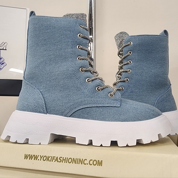 Delaney Boots - Picture 2 of 2